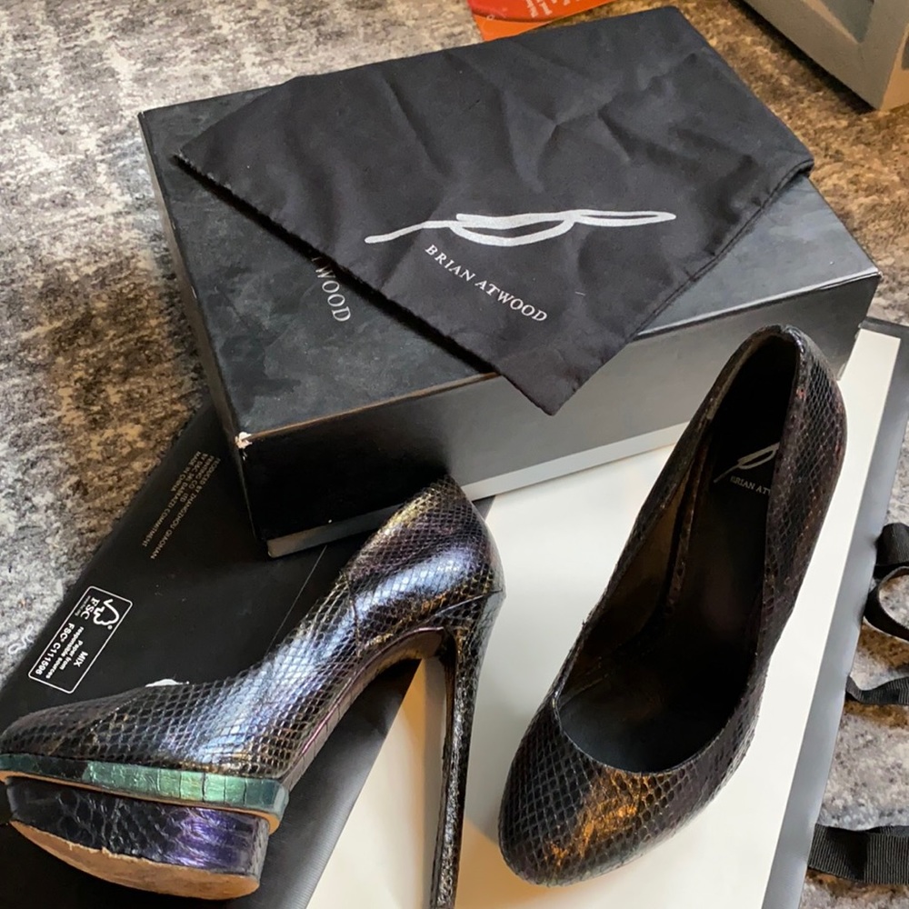 Brian Atwood Ferguson pump/dark iridescent multi 7